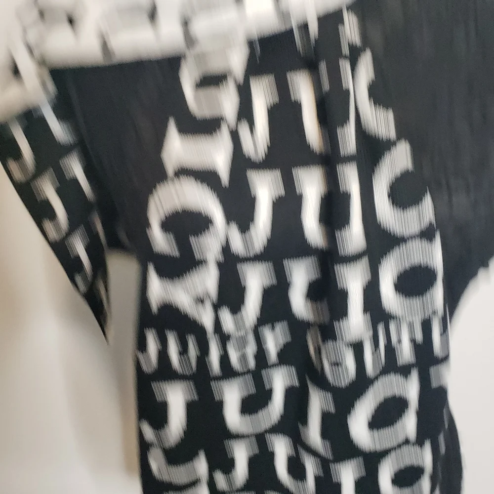 Juicy‎ Couture Women's Black /White Jersey Knit Scarf